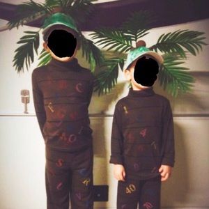 5T - Chicka Chicka Boom Boom Costume ABC (On left)